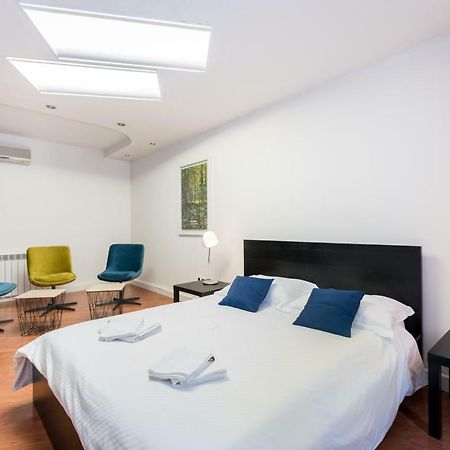 Ferienwohnung White&Blue Top Center App Pula Exterior foto