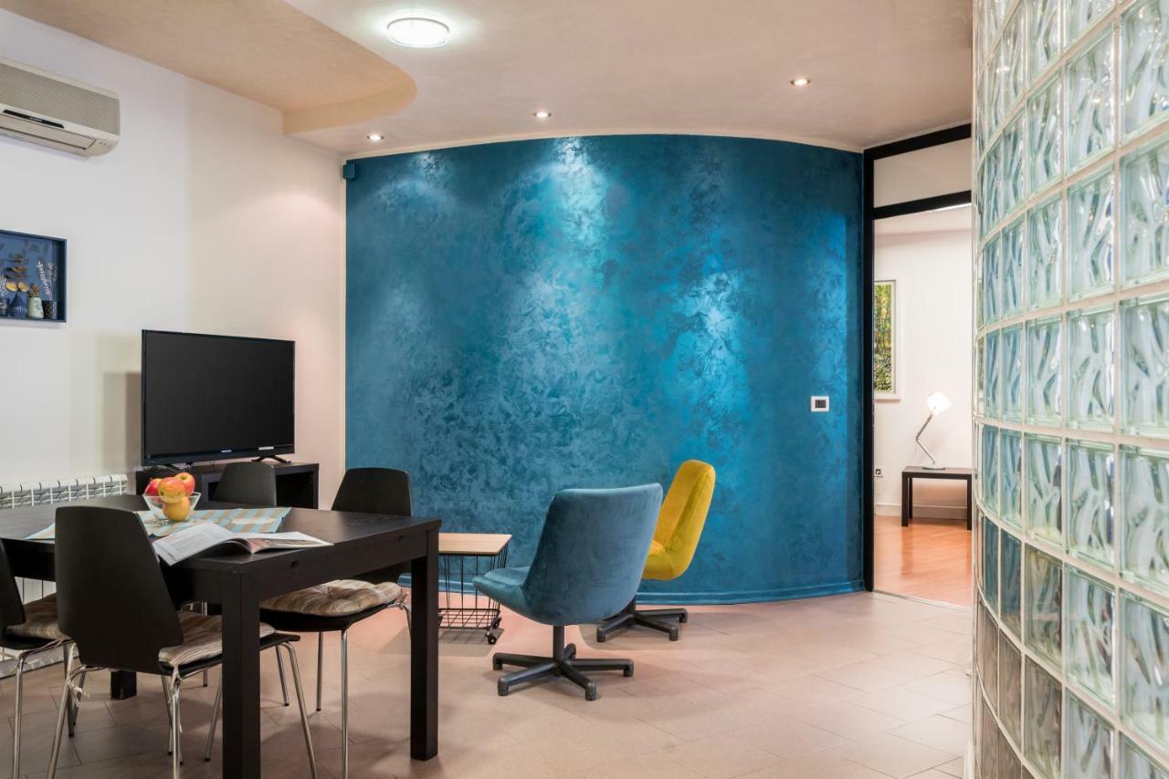 Ferienwohnung White&Blue Top Center App Pula Exterior foto